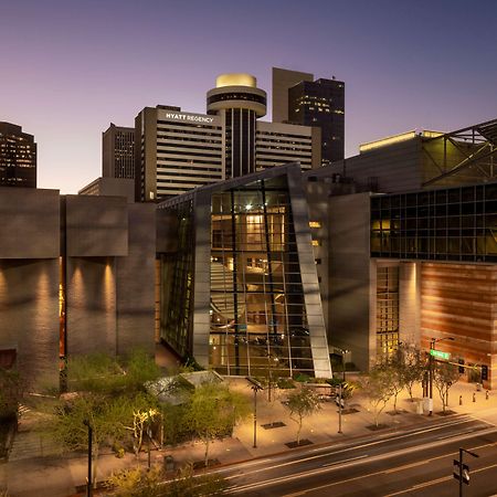 Hyatt Regency Phoenix Downtown - No Destination Fees מראה חיצוני תמונה