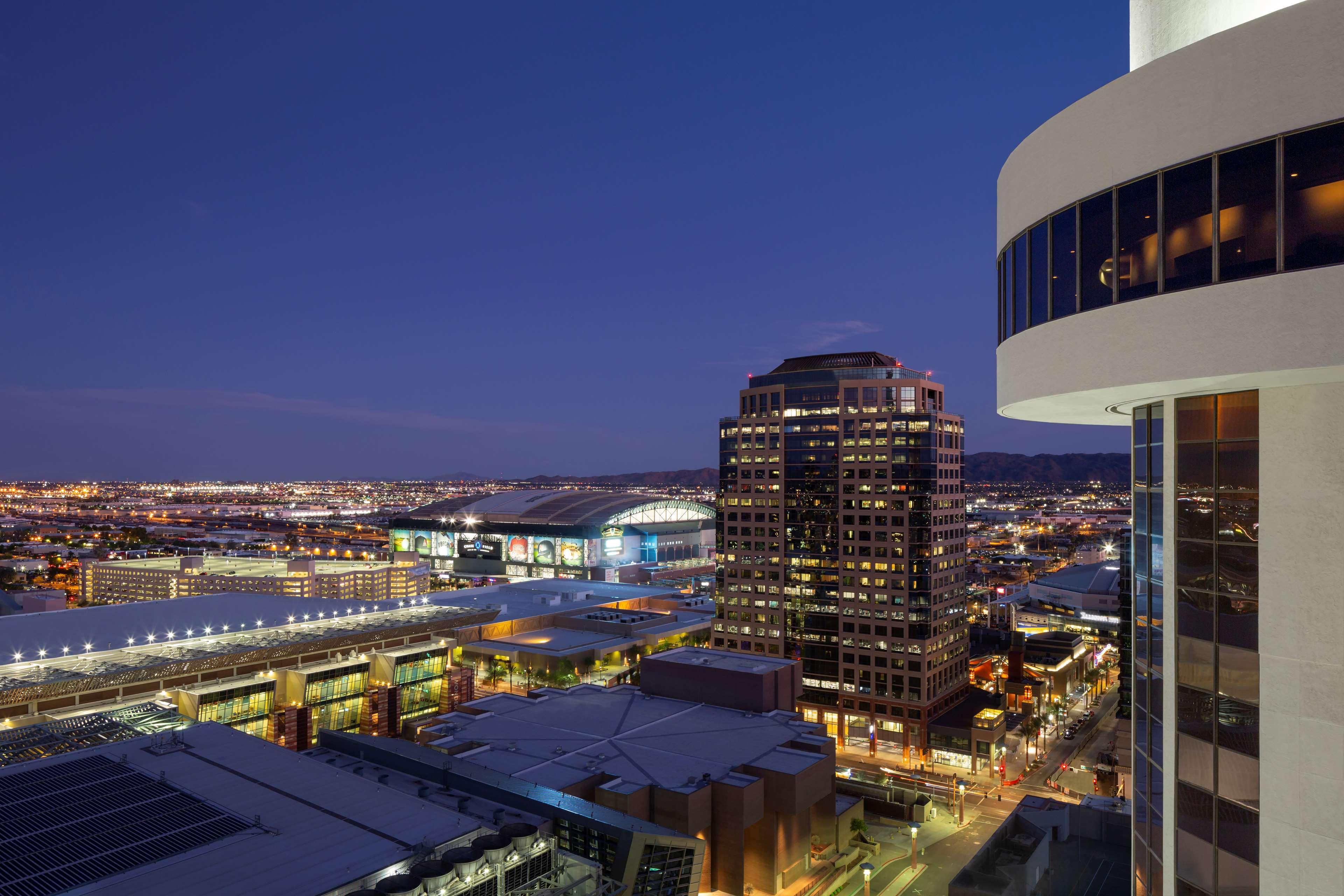 Hyatt Regency Phoenix Downtown - No Destination Fees מראה חיצוני תמונה