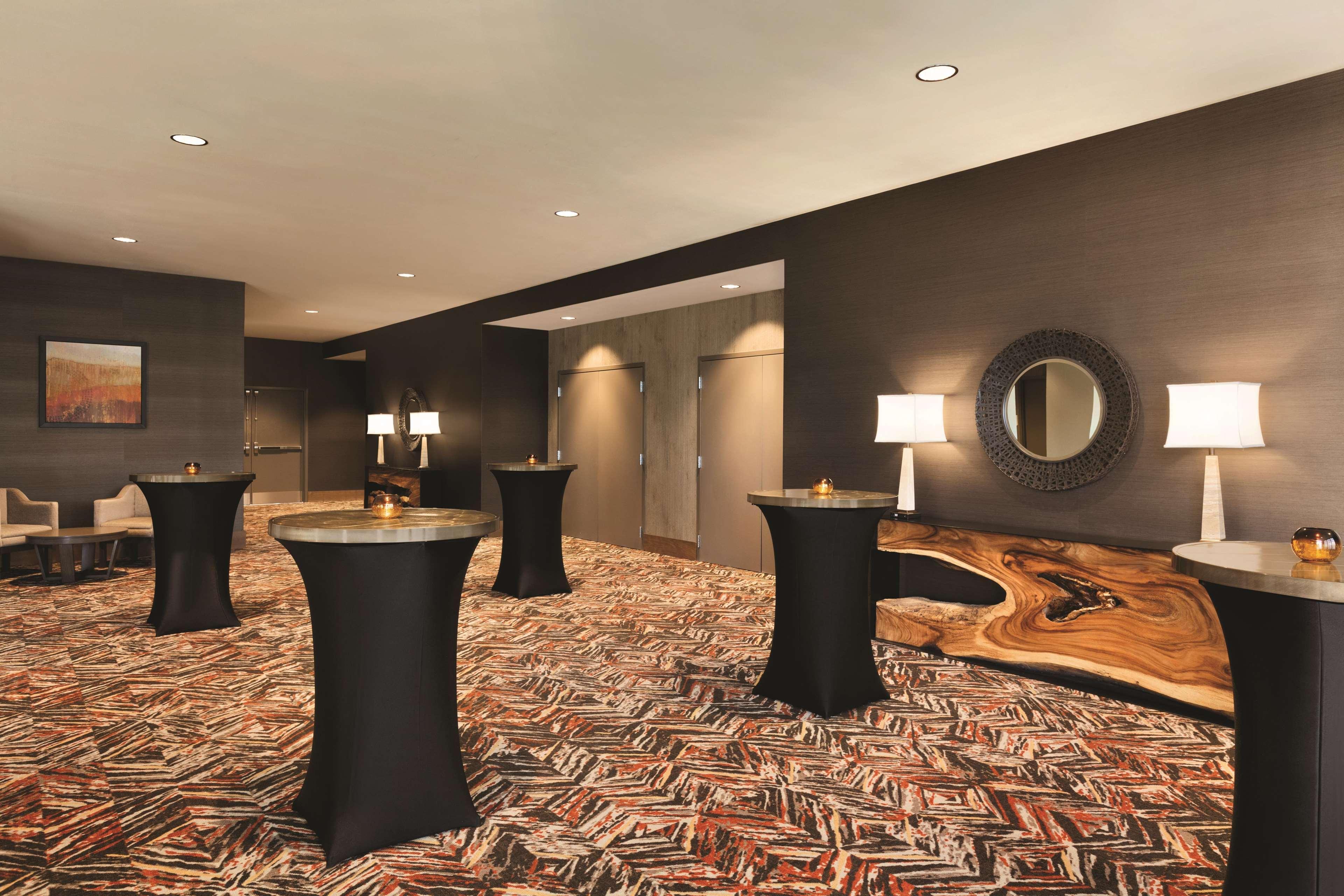 Hyatt Regency Phoenix Downtown - No Destination Fees מראה חיצוני תמונה