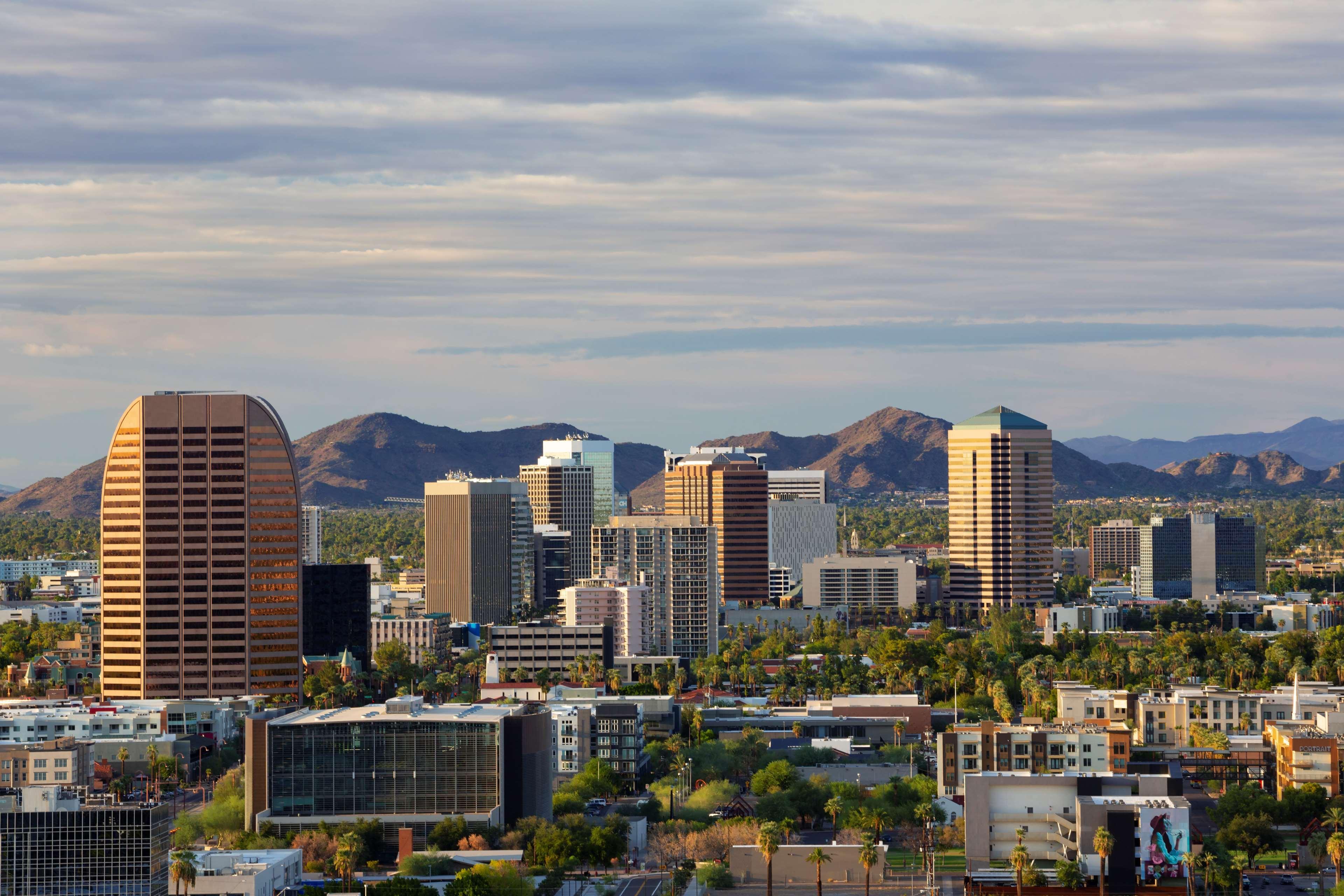 Hyatt Regency Phoenix Downtown - No Destination Fees מראה חיצוני תמונה