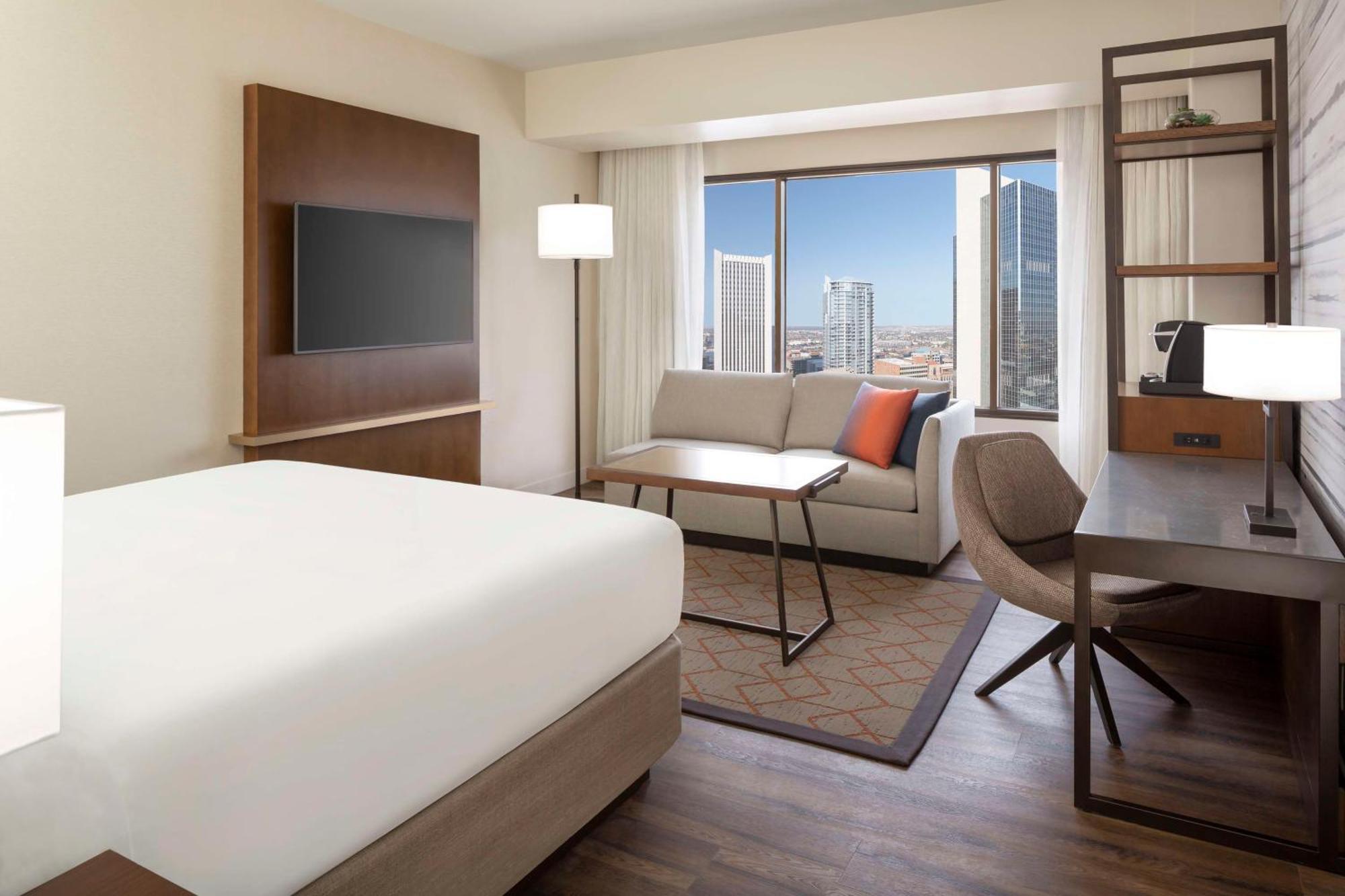 Hyatt Regency Phoenix Downtown - No Destination Fees מראה חיצוני תמונה